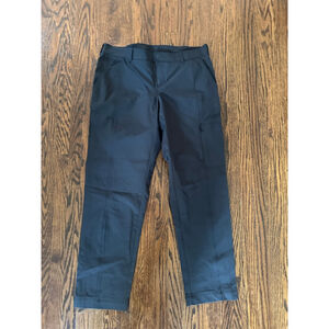 Women's Kirkland Black Ankle & Cropped Travel Pants Size 8